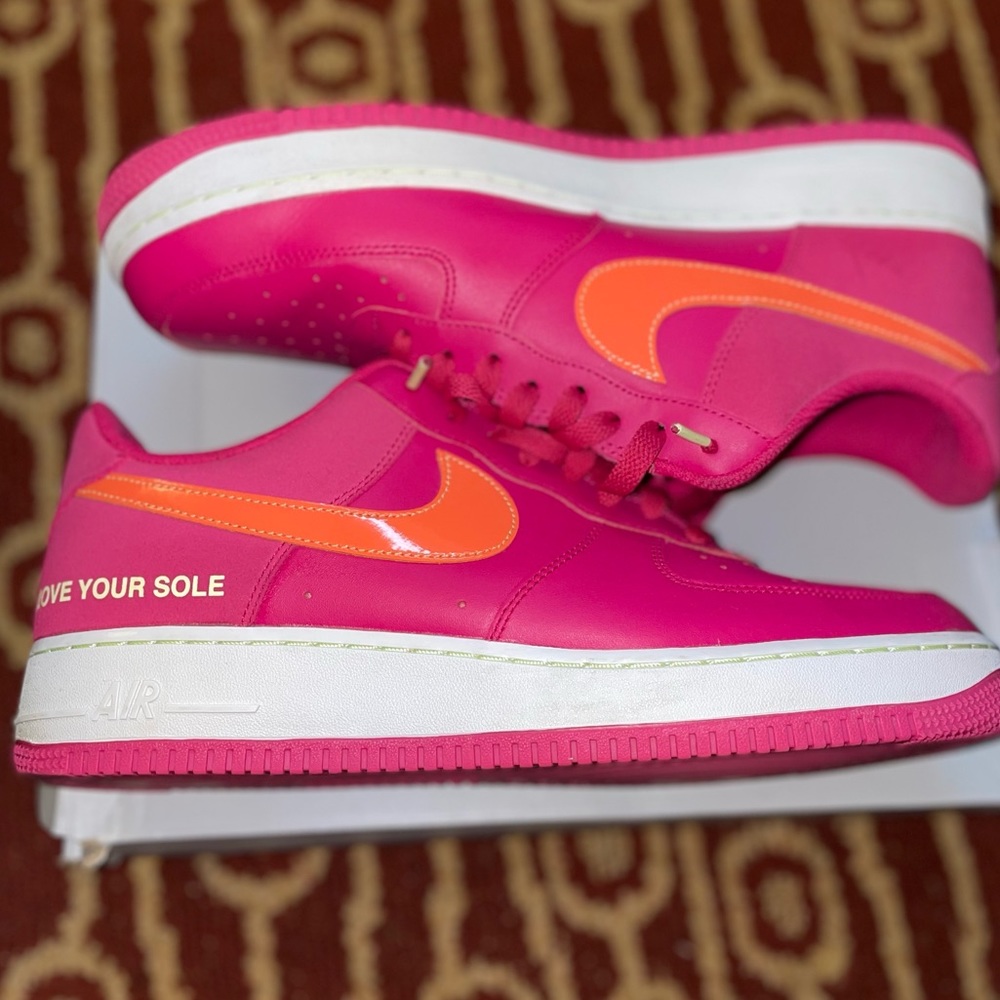 Nike Air Force 1 '07 LV8 'World Tour'